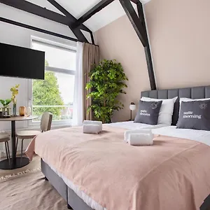 Limehome Hemonystraat Hotel