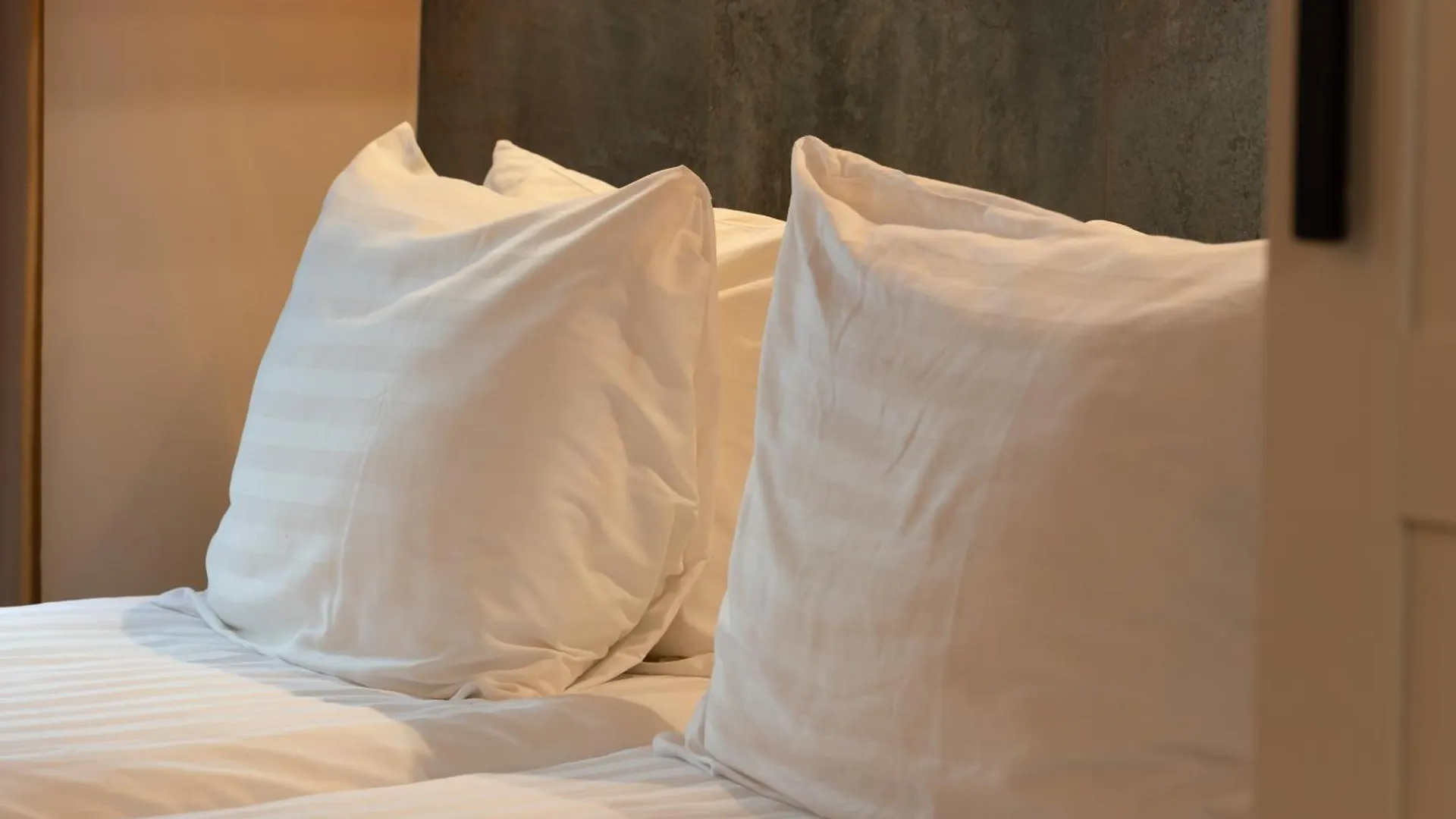 Midtown Hotel Triple Room Amsterdam Nederland