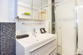 Midtown Hotel Triple Room Amsterdam